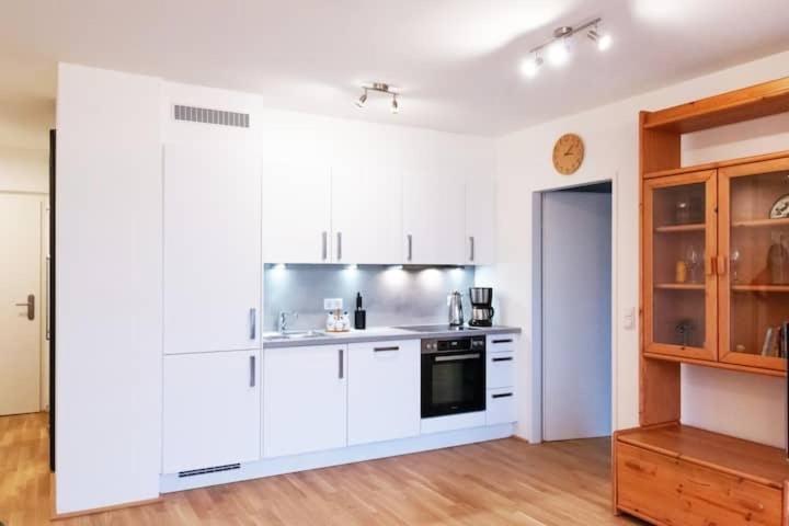 New, Quiet Flat Next To U1, Vic, Shopping Mall,... Vienne Extérieur photo